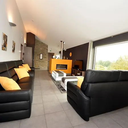 Modern Holiday In Bellevaux-ligneuville With Sauna בית נופש ליניוביל